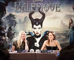 Maléfique vient de dépasser le cap du million d'entrées en france. Maleficent Stars Angelina Jolie Elle Fanning At Paris Press Conference