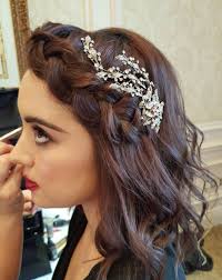 Medium hair has its own perks and negatives at the same time. 30 Braid Hairstyles For Medium Hair Herinterest Com