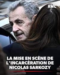 😡 Olivier Truchot dénonce la facilité avec laquelle les voleurs se sont  introduits dans le Louvre pour voler les joyaux de la couronne.