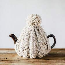 おばあさんの手編みのティーコージー オートミール tea treats ティーコージー 手編み ティーポット用保温カバー