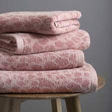 Choose from contactless same day delivery, drive up and more. Catherine Lansfield Sengeti Leopard Print Pink Towels Blush Bathroom Towel Sets Ebay