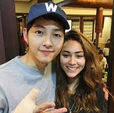 Check spelling or type a new query. Descendants Of The Sun Fatima Song Joong Ki Is Such A Gentleman Hancinema