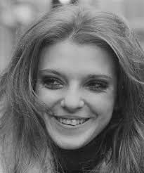 Nov 01, 2018 · freddie mercury backstage with boyfriend jim hutton; Freddie Mercury Mary Austin Love Story Was Deeper Irl