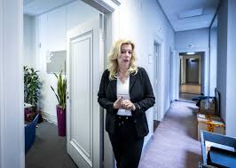 Maybe you would like to learn more about one of these? Met De Soap Die Zich Nu Voltrekt Lijkt Het Lot Van Ruziepartij 50plus Bezegeld Foto Ed Nl