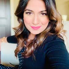 What should your podcast show notes include? Here are some things you want  to be sure to include.