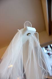 Diy himmelbett variante 2 5. Diy Betthimmel Love It Betthimmel Kinderbett Zimmer Himmelbett Selber Machen Der Stoff Des Betthimmels Ist Durch Die Befestigungen Die Links Und Rechts An Der Wand Sind Durchgezogen Coretanku