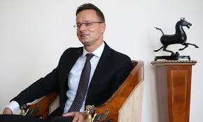 Szijjártó péter szólt arról is, hogy hamarosan bővítik az ország határain túl, különböző nemzetközi missziókban szolgálatot teljesítő magyar katonák létszámát. A Dunakeszin Elo Miniszter Elovarosi Vonattal Jart A Parlamentbe Dolgozni Budapestkornyeke Hu