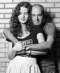 Um dos grandes sucessos de crítica e público do teatro dos últimos tempos, 'cazuza pro dia nascer feliz, o musical'. Ana Canas Ontem Ele Fez 79 Anos Conheci Ney Matogrosso Na Gravacao Do Especial Som Brasil Cazuza Na Rede Globo Em 2008 Tentando Esconder As Lagrimas E Fingindo Naturalidade Observava