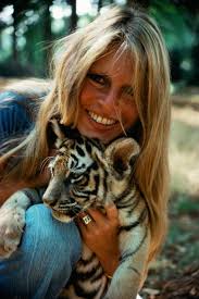 The 50 Most Fabulous And Famous Cat Ladies Of All Time Brigitte Bardot Bardot Brigitte