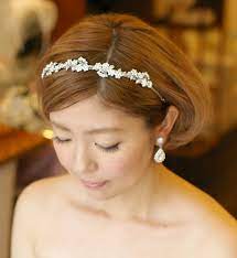 かわいい花嫁に 結婚式にぴったりのカチューシャを使った髪型 ボブアレンジ mery メリー 髪型 ボブ 髪型 ボブ アレンジ 髪型