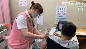 #曾鈺成 #新冠肺炎 #新冠疫苖 #立法會前主席 #灼見名家特區政府專家批准一種疫苖，國產疫苖至今仍未獲批。立法會前主席曾鈺成認為，要國產生早日通過可以讓巿民選擇接種。一起聽聽曾主席怎樣講。 Zzwxe0kxdb Mym