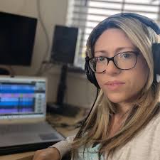 Becky Gregory (@beckygregorymusic) • Instagram photos and videos