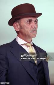 4,257 Mark Powell Photos & High Res Pictures