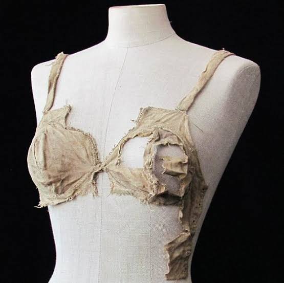Bras in the 15th Century? A Preliminary Report - Medievalists.net