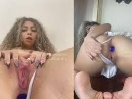 Dani Motta punhetando homem com os pés-2