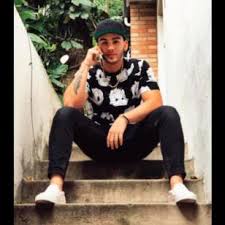 Manuel turizo zapata, sencillamente conocido como manuel turizo, es un cantante colombiano que llegó a la fama gracias a su peculiar. Manuel Turizo Noticias Canciones Fotos Y Videos Artistas Radio Moda
