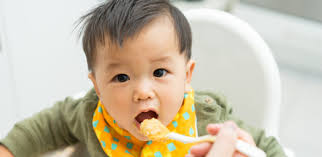 Diversification Alimentaire De Votre Bebe Entre 4 Et 6 Mois Mpedia Fr