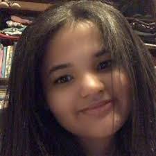 Gillian Thomas's Instagram, Twitter & Facebook