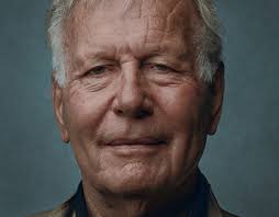 Adult Portraits Prosjekter :: Photos, videos, logos, illustrations and  branding :: Behance