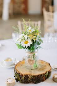 Simple Wedding Flowers And Arrangements Daisy Wedding Centerpieces Rustic Wedding Table Simple Wedding Flowers