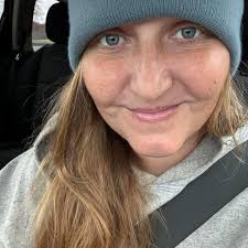 Wash Wiggle N Wag would like to welcome our newest team member Brittany  Winter! Brittany spent 8 years serving in the U.S. Navy, got out of the  Navy to be able to