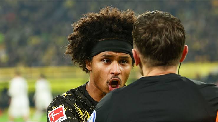 Vodacom Soccer | News | Adeyemi snubs new Dortmund deal, agrees Barca move
