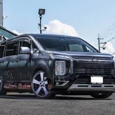 新型デリカd 5のactive gear その塗り分け アリかも カディスが提案するオフ系カスタム スタイルワゴン ドレスアップナビ カードレスアップの情報を発信するwebサイト ダムド ジムニー カディス