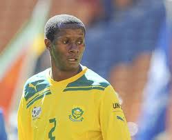 Güney afrika forması ile 1998 fifa dünya kupası'nda ter döktü. Helman Mkhalele Alchetron The Free Social Encyclopedia