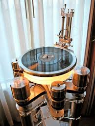 Clearaudio Maximum Solution Turntable With Master Tq I Linear Tracking Tonearm Retracted Into The Vertical Posi Audiophile Audiophile Turntable High End Audio