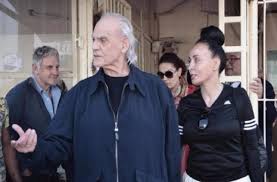 Born 31 july 1939, thessaloniki), is a greek former politician who served as a minister in several panhellenic socialist movement (pasok) cabinets between 1981 and 2004. 5xhtoexjumqrwm