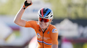 Bienvenue à l'achat de la dernière collection de maillots et cuissards de cyclisme. Imola 2020 Championnats Du Monde 2020 Course En Ligne Femmes Anna Van Der Breggen Titree Dicodusport