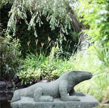 Suchen oder inserieren sie neue oder gebrauchte angebote mit kleinanzeigen aus. Dekorative Waran Steinfigur Fur Den Garten
