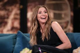 Her parents are angie chalke and doug chalke. Scrubs Star Sarah Chalke Also Starred In Another Popular Abc Show