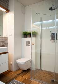 Eine davon ist das bad mit dusche statt mit badewanne zu gestalten. Kleines Bad Einrichten 51 Ideen Fur Moderne Gestaltung Mit Dusche