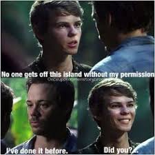 Peter Pan Is Such An Evil Soul Yet Attractive Well He S Got That And His Accent Going For Him Once Upon A Time Peter Pan Ouat Funny Once Upon A
