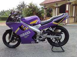 Moto dah siap restore.tukar nama trus jalan ja.roadtax semua hidup.lgi.area sp jualan urgent. 1997 Yamaha Tzm 150 Picture 2108186