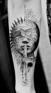 Fine Line Tattoo C Tattoo Artist Balazs Bercsenyi Tattoosformen Dovme Fikirleri Tatoo Tattoo
