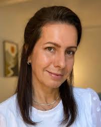 Danielle Warford's Instagram, Twitter & Facebook