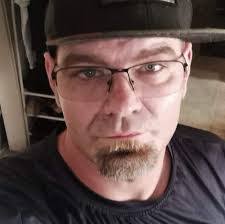 Paul Efaw's Instagram, Twitter & Facebook