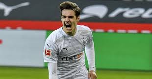 A number of big clubs in europe are queueing up to sign florian neuhaus, with the borussia mönchengladbach midfielder having a release clause of 40 million euros in his contract. Tottenham Identify 40m Bundesliga Star As Ideal Midfield Reinforcement