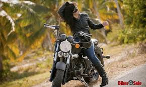 2020 model kuba superlight 200 motosiklet fiyatlarını, özelliklerini inceleyin, fiyat isteyin kuba superlight 200 motor için size özel fiyat teklifi alın. Girl In Sexy Leather Riding Jacket And Motorcycle Boots Keeway Superlight 200 Bikes4sale