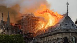 Address, phone number, notre dame cathedral reviews: Feuer Inferno In Paris Die Welt Trauert Nach Brand Um Notre Dame Promiplanet