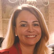 Adriana Páramo Escritora added...