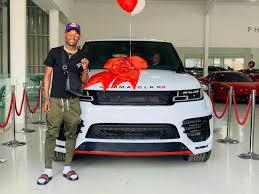 Toda la información sobre thuso mbedu en formulatv: Pic Kaizer Chiefs Star Khama Billiat Shows Off His R2 5 Million New Car Okmzansi