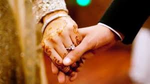 Akan tetapi apabila anda menginginkan kalimat sindiran pedas untuk suami. Caption Gambar Kata Mutiara Untuk Istri Tercinta Dp Bbm Rayuan Gombal Suami Romantis Menyentuh Hati Captionkata Com 2021 Caption Dp Bbm Kata Bijak Terbaru