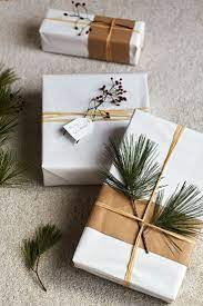 Easy Christmas Gift Wrap Idea Easy Christmas Gifts Christmas Gift Wrapping Diy Holiday Gifts