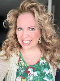 Heading to a Christmas party and these Holiday AOS earrings are everything!  🎄❤️