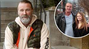 Korkeushyppylegenda patrik sjöberg on paranemaan päin. Patrik Sjoberg Om Sin Hemliga Dotter