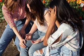 Polyamory is the capability or desire to be in a relationship with more than one person at once. I Went From Being Polyamorous To Monogamous Popsugar Love Sex
