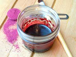 Lip stains look more glamorous than lipsticks, and give a subtle touch to your looks. Easy 3 Ingredient Natural Lip And Cheek Stain Feed Your Beauty